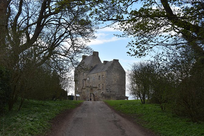 2-Day Outlander Experience Small Group Tour from Edinburgh - Day 1: Lallybroch, Fort William, and Castle Leoch