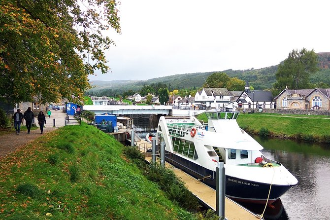 2 Days on the Loch Ness Canal of Caledonia and the Highlands - Day two: Loch Ness by boat and Urquhart Castle