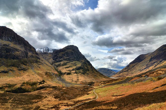 3-Day Isle of Skye and Scottish Highlands from Edinburgh - Eilean Donan Castle and the road to Portree