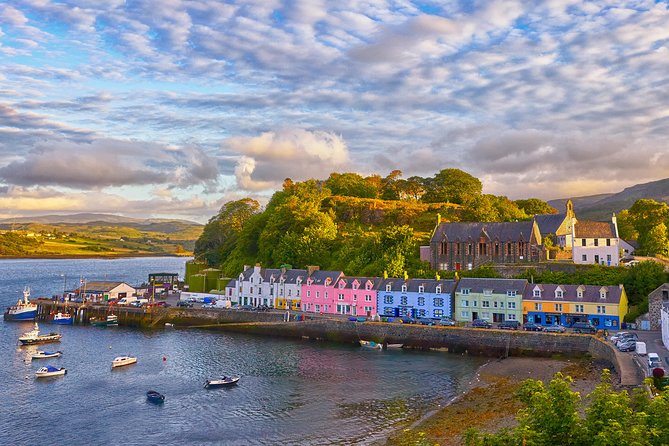 4-Day Isle of Skye and Highlands Small-Group Tour from Edinburgh - Day one, from the Kelpies to Glencoe