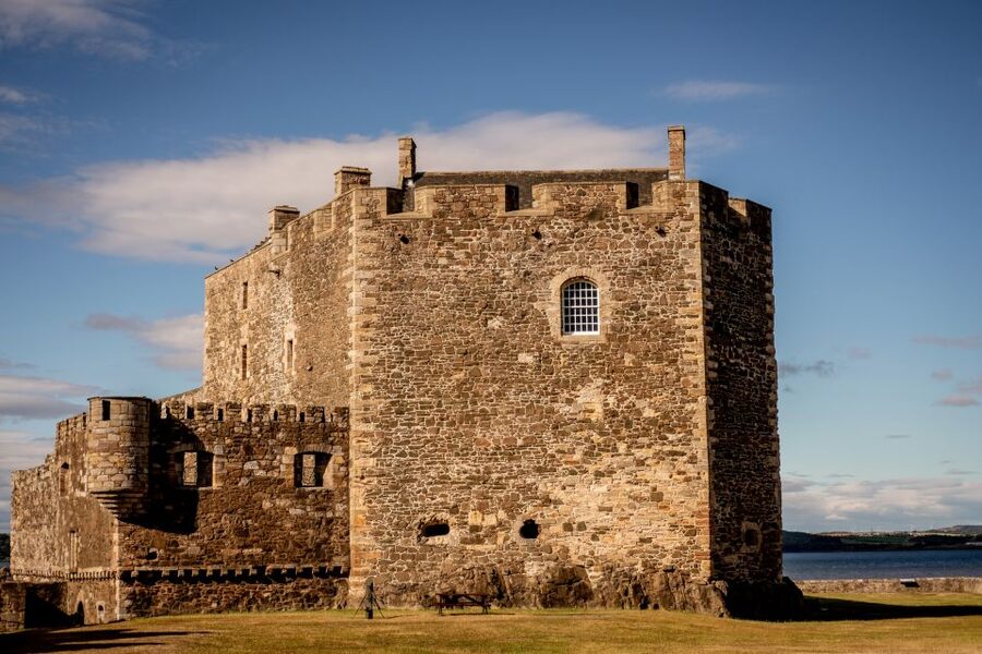 4-Day Outlander Trail From Edinburgh - The guide and coach make a real difference