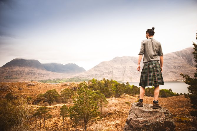 5-Day Highland Explorer and Isle of Skye Small-Group Tour from Edinburgh - Day 2: Assynt, Ardvreck Castle, and Achmelvich Bay