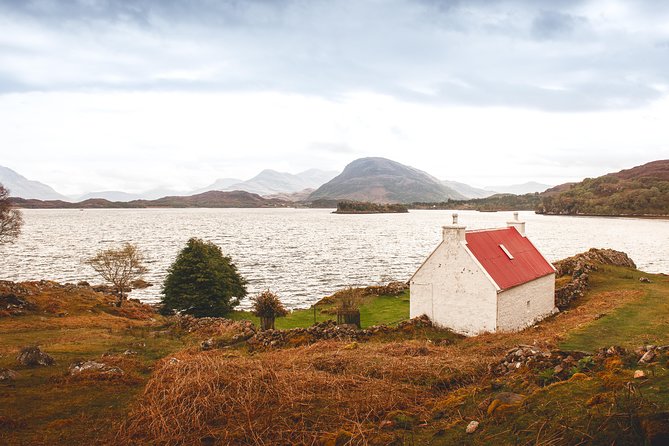 5-Day Highland Explorer and Isle of Skye Small-Group Tour from Edinburgh - Day 5: Eilean Donan and the drama of Glencoe