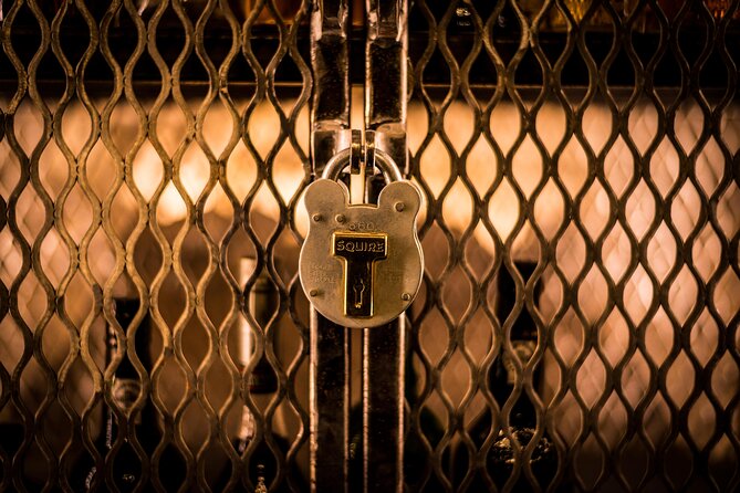 90min Underground Whisky Tasting in Edinburgh's Old Town - Four whiskies from Scotland’s main regions