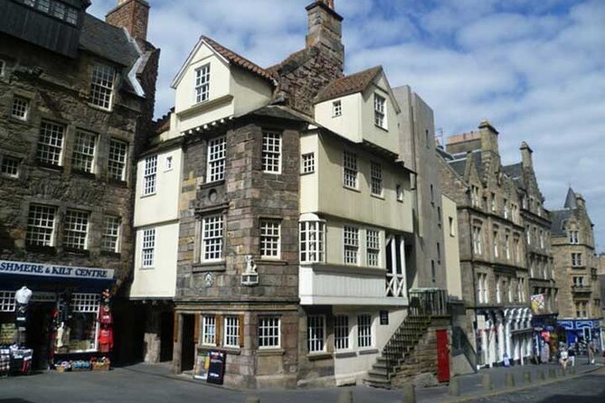 A History of Witchcraft in Edinburgh: A Self-Guided Audio Tour - High Street, where the story grows darker