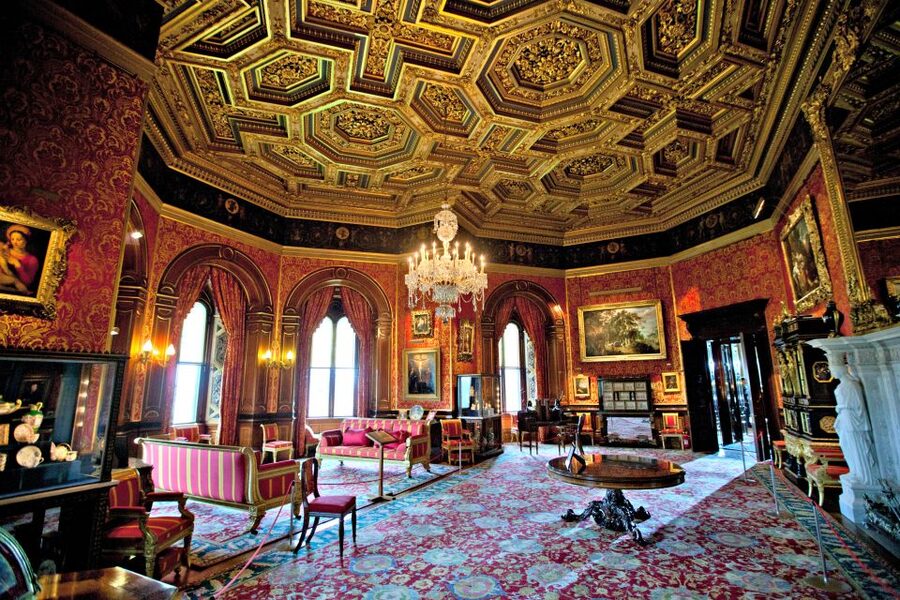 Alnwick Castle and Scottish Borders Tour from Edinburgh - Key points at a glance
