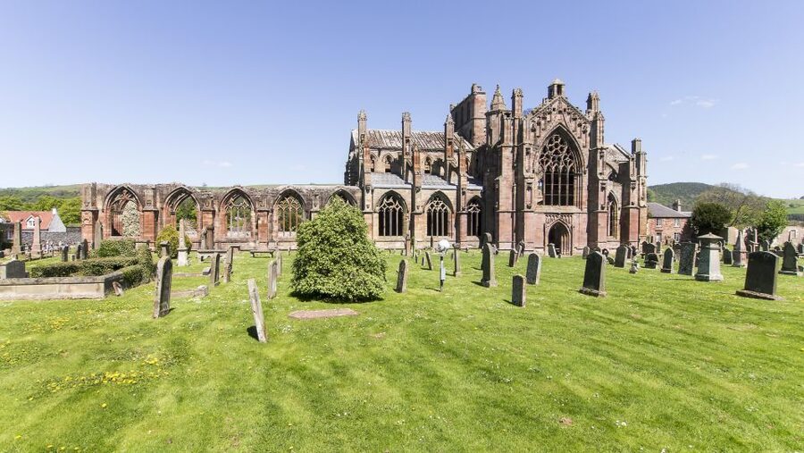 Alnwick Castle, Northumberland & Scottish Borders 1-Day Tour - Holy Island and the tide