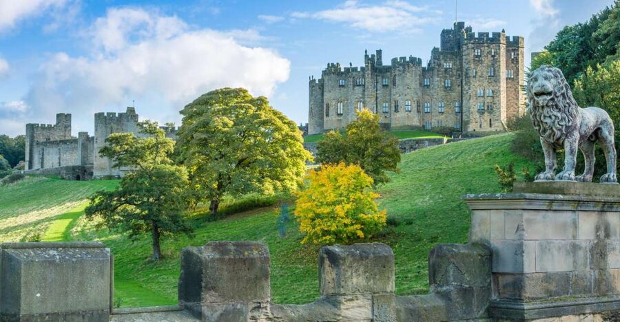 Alnwick Castle, Northumberland & Scottish Borders 1-Day Tour - Crossing the Scottish Borders