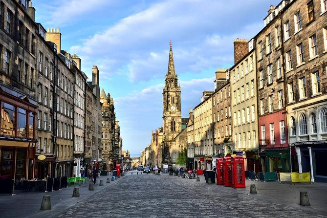 Arrival Transfer: Airport EDI to Edinburgh by Luxury Van - From Turnhouse Airport to your Edinburgh hotel
