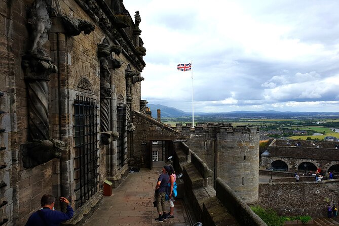 Blackness & Stirling Castle, Wallace Monument Private Tour - What the private setup changes