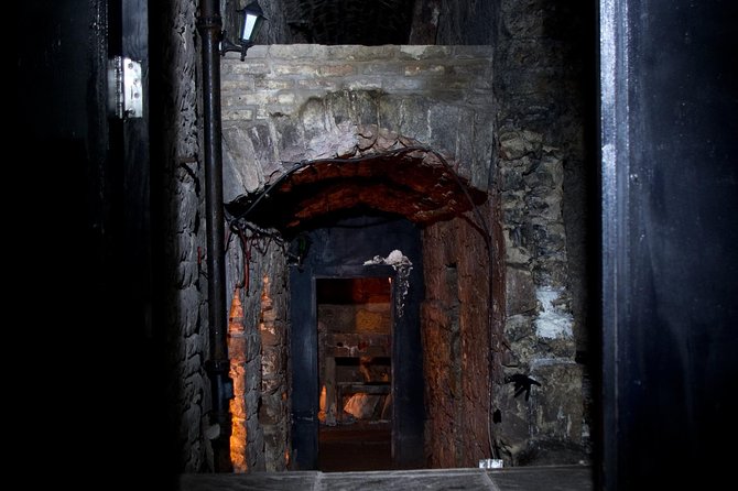 City of the Dead Underground Vaults (Day) - Physical demands and comfort