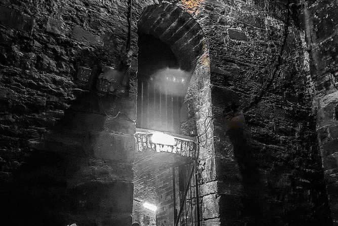 City of the Dead Underground Vaults (Day) - The effect of a group limited to two people