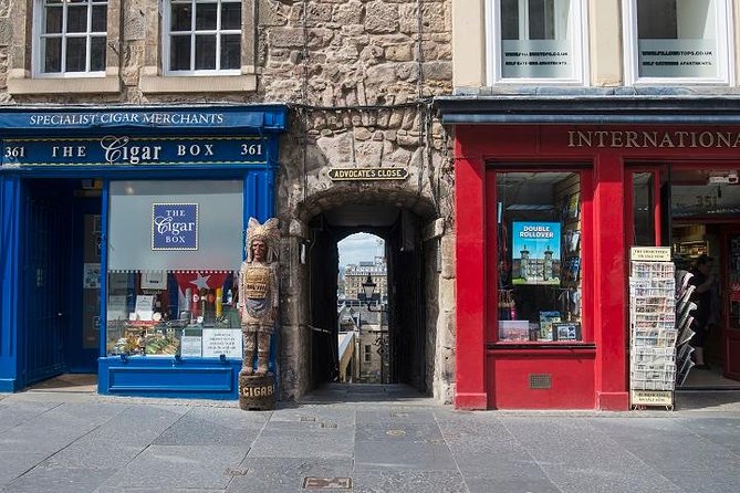 Curious Tales of the Royal Mile - Private Walking Tour - Starting below Edinburgh Castle