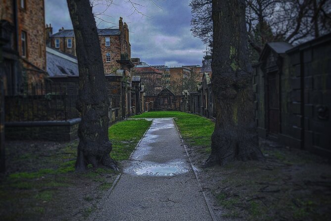 Dark History and Ghost Tour of Edinburgh - Mercat Cross and Edinburgh’s public spectacles
