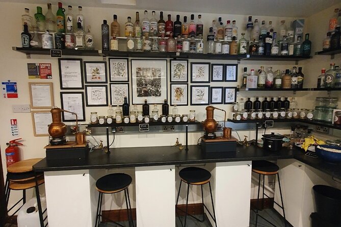 Distill a bottle of Gin on mini copper stills - Why the two-person format matters