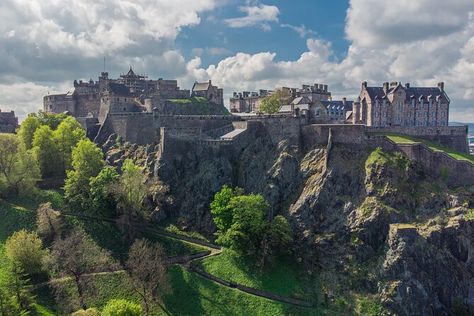 Edinburgh Castle: Guided Walking Tour with Entry Ticket - Meeting near St Giles’ Cathedral, then walking uphill