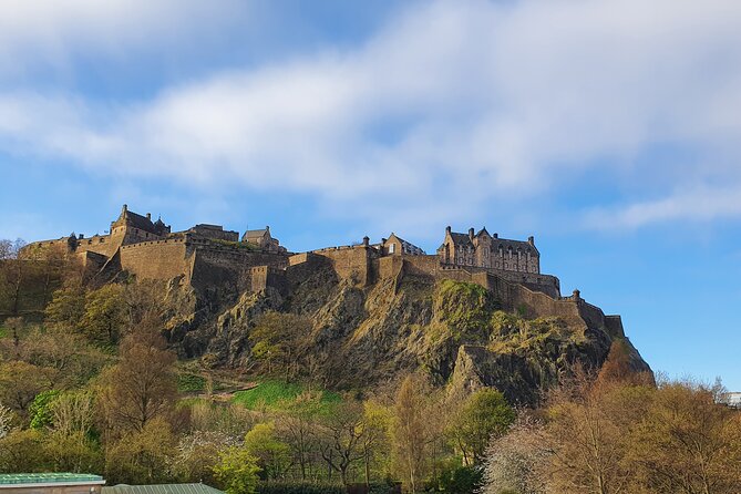 Edinburgh Castle Highlights Tour with Tickets, Map, and Guide - The One O’Clock Gun and the castle’s daily rhythm