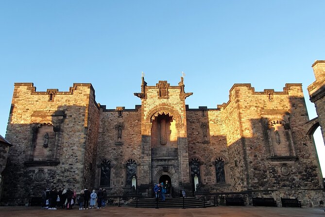 Edinburgh Castle Highlights Tour with Tickets, Map, and Guide - Hawkhill, residents, and prisoners