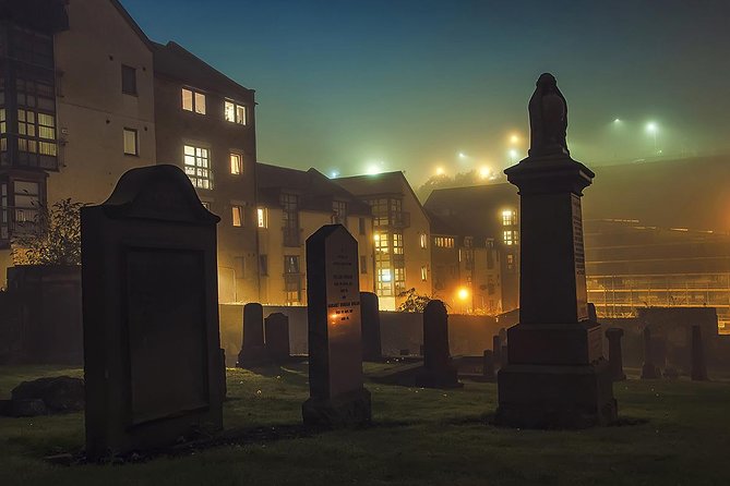 Edinburgh Darkside Walking Tour: Mysteries, Murder and Legends - Who should book this dark-history walk?