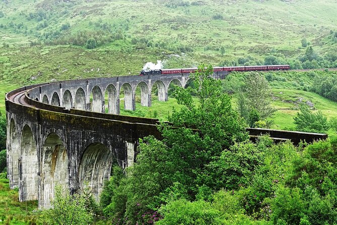 Edinburgh: Glenfinnan Viaduct, Glencoe & Fort William - Fort William: lunch and a useful pause