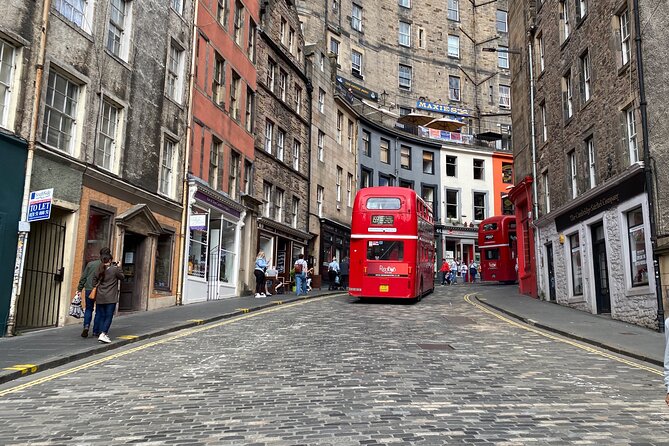 Edinburgh Half Day Guided Private Tour in a Premium Minivan - Four hours from medieval lanes to Leith docks