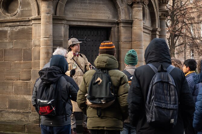 Edinburgh Historical Gems Tour with Whisky & Local Flavours - The Royal Mile, seen from the side streets