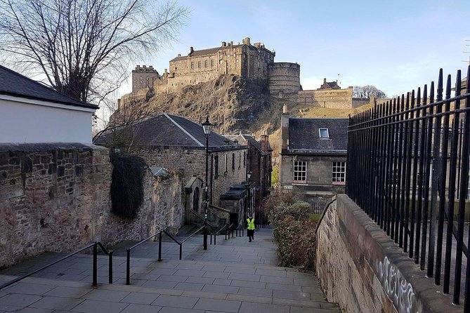 Edinburgh: History Lovers Old Town Walking Tour - Greyfriars, graves, and Edinburgh’s darker stories