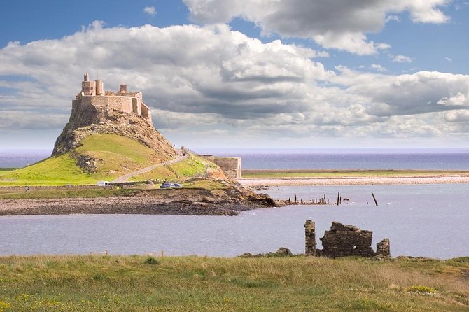 Edinburgh: Holy Island, Alnwick Castle & Kingdom of Northumbria - Alnwick Castle, gardens, and Harry Potter connections