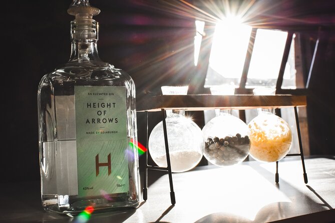Edinburgh: Holyrood Distillery Whisky and Gin Tour & Tasting - The tasting: whisky, gin, and useful comparisons