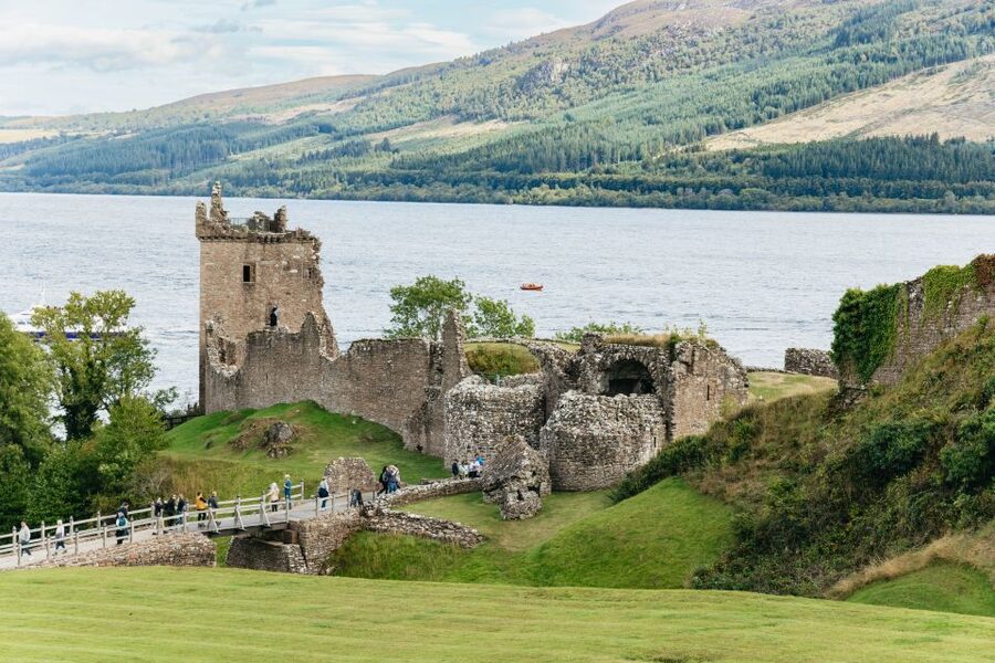 Edinburgh: Loch Ness, Glencoe, Coos & the Highlands Day Tour - Glencoe and the story of the clan massacre