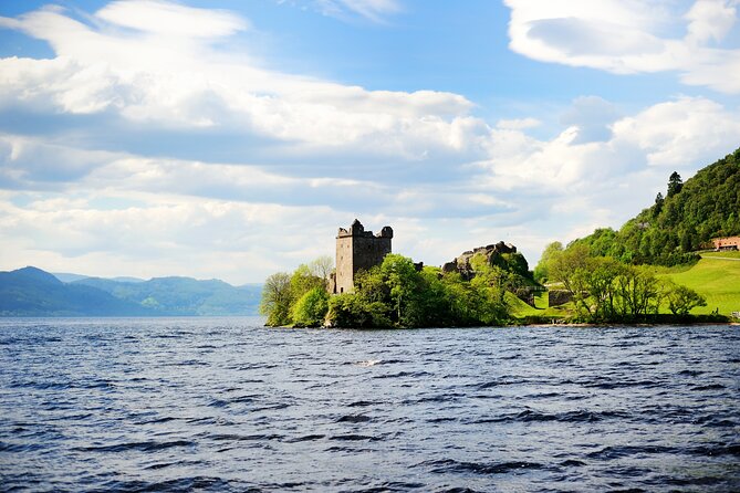 Edinburgh: Loch Ness & Highlands Privately Guided Luxury Day Tour - The Great Glen and the route north