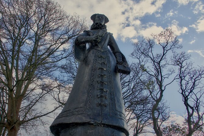 Edinburgh: Mary Queen of Scots Privately Guided Luxury Day Tour - Linlithgow Palace, Mary’s birthplace