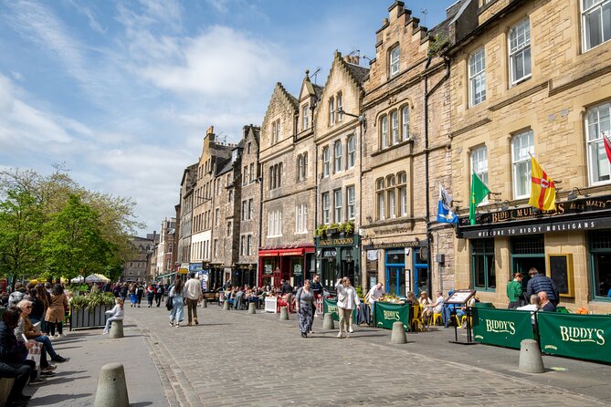 Edinburgh Old Town: Historical Guided Walking Tour - Language and Booking Details to Check
