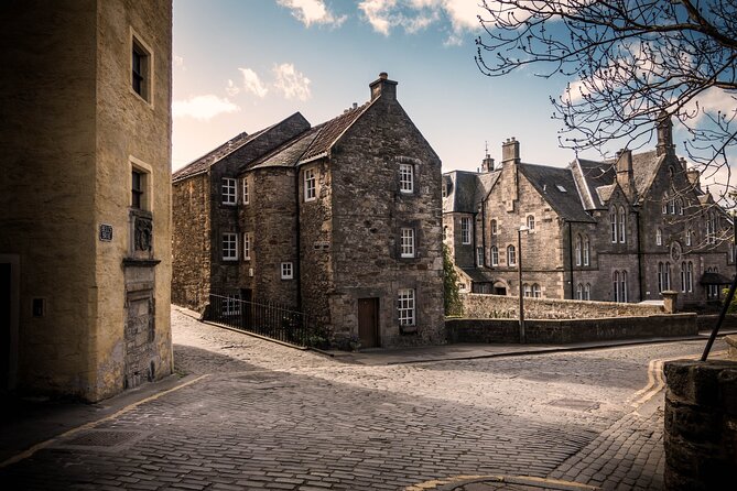 Edinburgh: Old Town's Highlights Walking Tour - Price, pace, and practical value