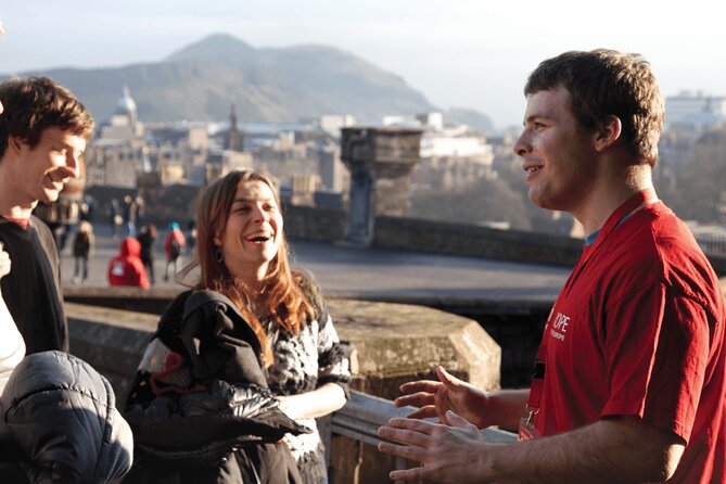 Edinburgh: Old Town's Highlights Walking Tour - St Giles’ Cathedral and the center of civic life