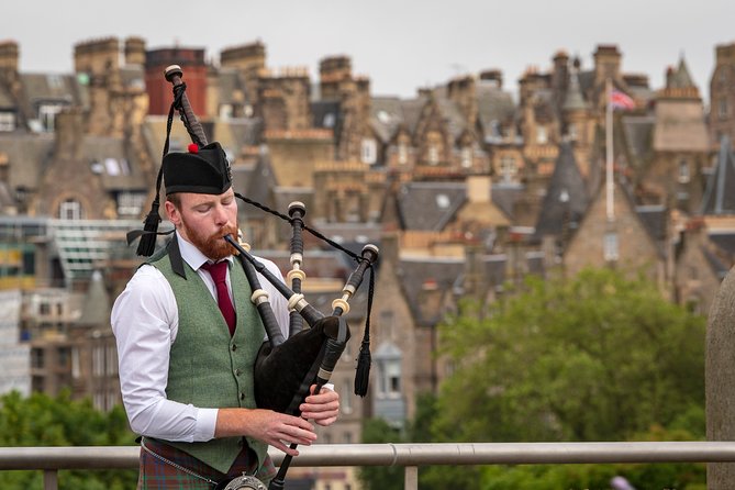Edinburgh Photography Masterclass - Private Photography Lesson - Camera settings that matter after sunset