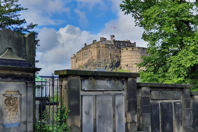 Edinburgh Private Walking Tour - A pace that can suit your group
