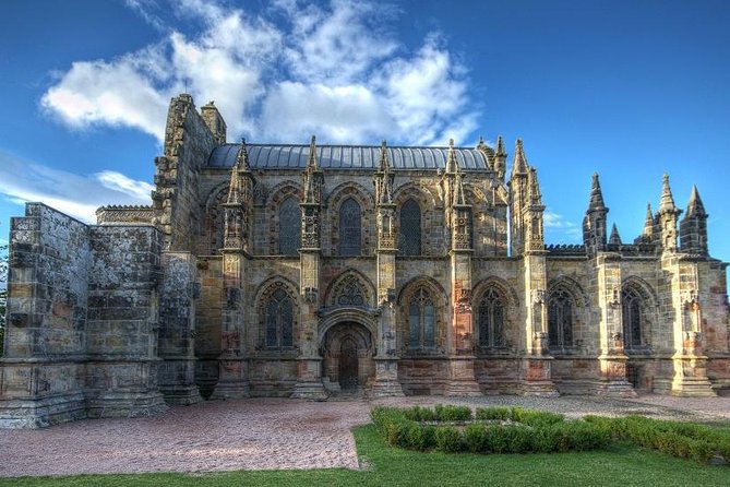Edinburgh: Rosslyn Chapel, the Borders & Glenkinchie Distillery - Why this Scottish Borders day works