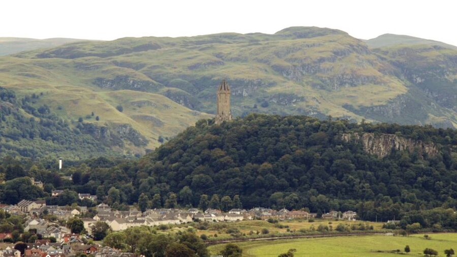 Edinburgh: Stirling, Whisky and St Andrews Tour in Spanish - Should you book it?