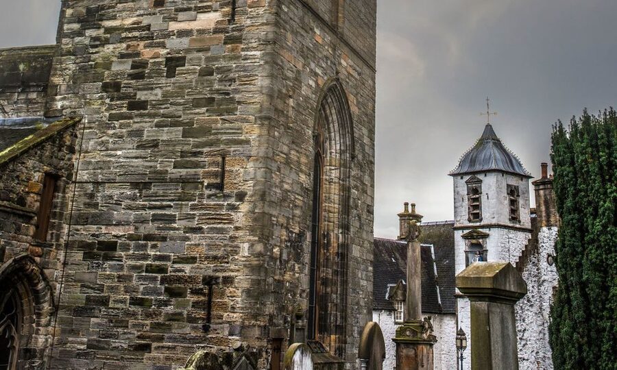 Edinburgh: Stirling, Whisky and St Andrews Tour in Spanish - One day, four very different views of Scotland