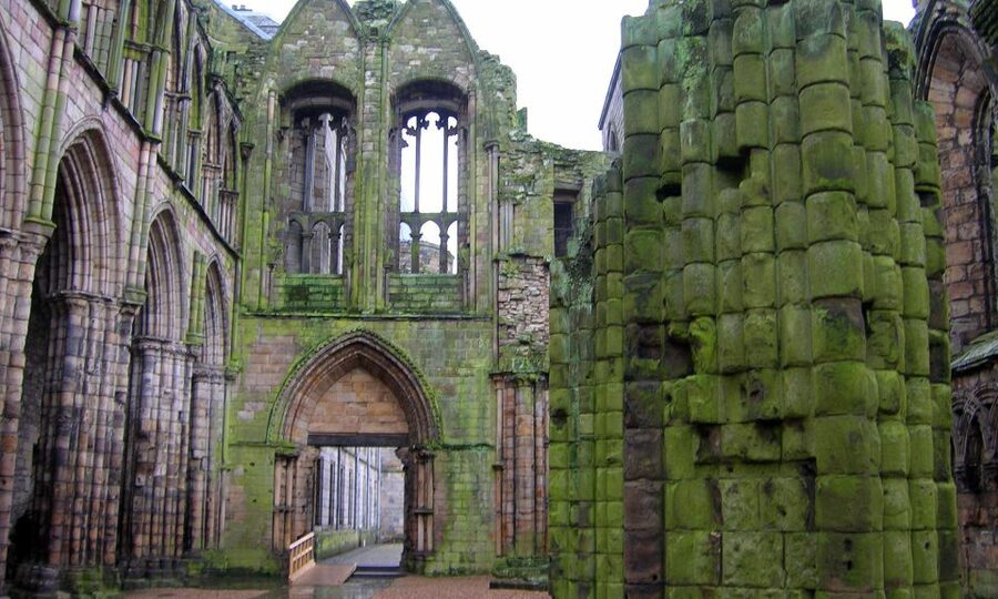 Edinburgh: Stirling, Whisky & St Andrews Tour in Italian - The Italian guide makes the difference