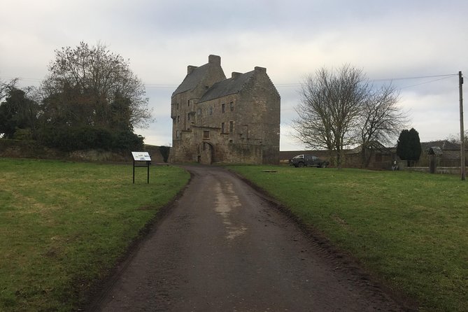 Edinburgh: The Outlander, Palaces & Jacobites Tour - Tullyies Standing Stones: a quick photo stop