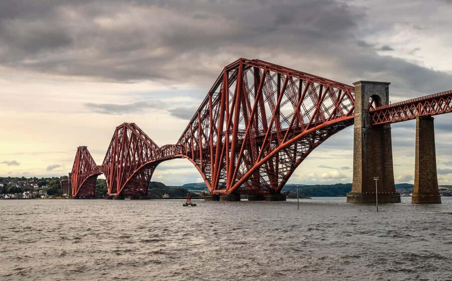 Edinburgh to Scottish Highlands: Whisky, Views & Hairy Coos - Timing, comfort, and practical details
