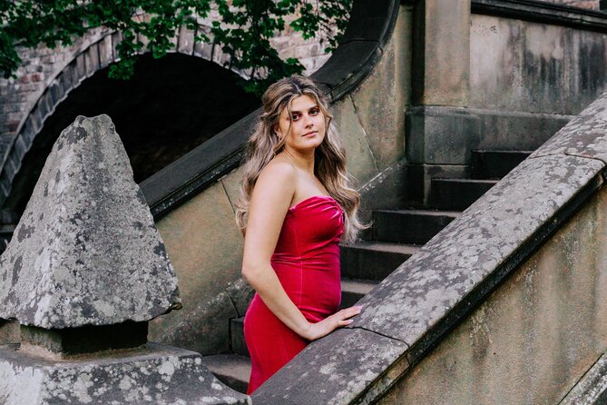 Elegant Professional Private Photoshoot Tour in Edinburgh - A photo walk rather than a posed studio session