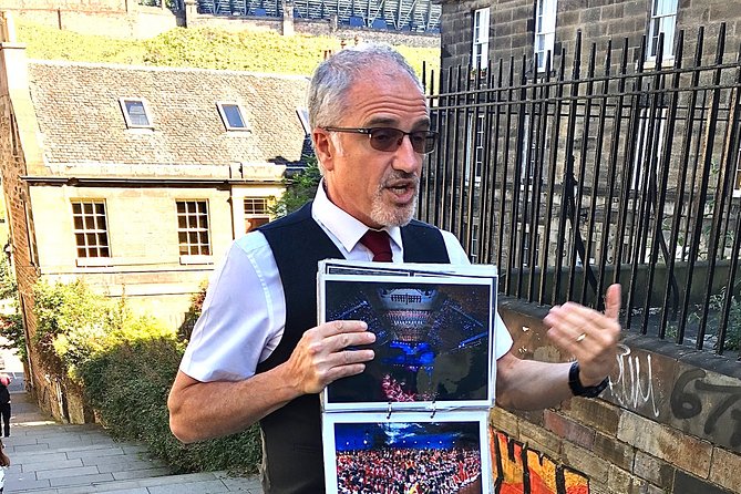 Essential Walking Tour of Edinburgh's Old Town - The Royal Mile becomes the main classroom