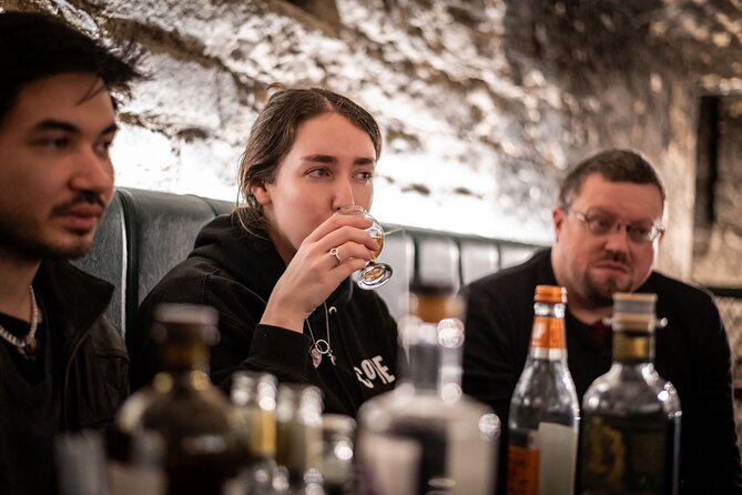 Evolution of Gin and Underground Gin Tasting in Edinburgh | 1hr - Four drinks that explain gin’s evolution