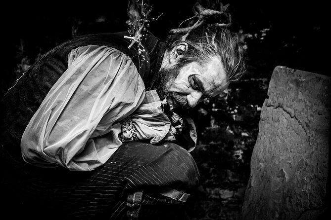 Extreme Paranormal Underground Ghost Tour in Edinburgh - The guide is the real variable