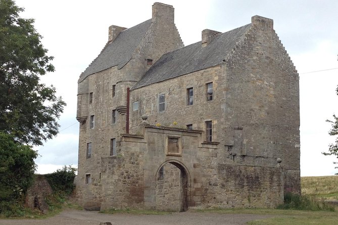 Five Outlander locations , Outlander film locations tour - Midhope Castle, the real-world Lallybroch