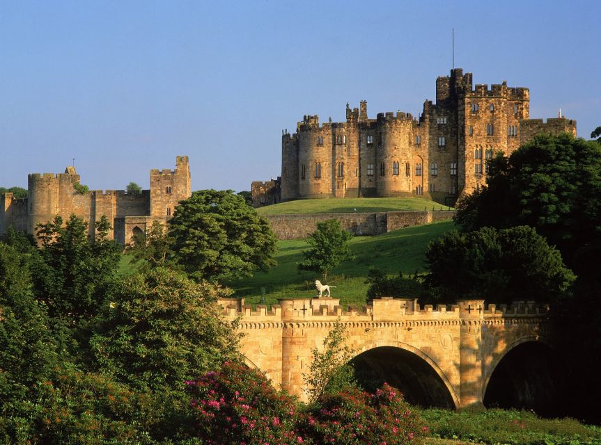 From Edinburg: Viking Coast & Alnwick Castle Day Tour - Who should book this day trip?