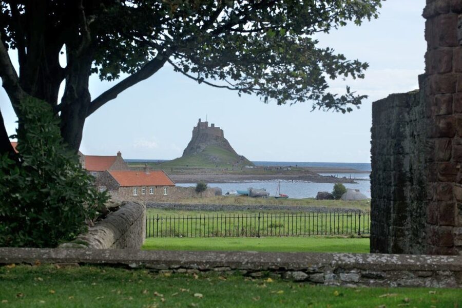 From Edinburg: Viking Coast & Alnwick Castle Day Tour - Alnwick Castle after lunch
